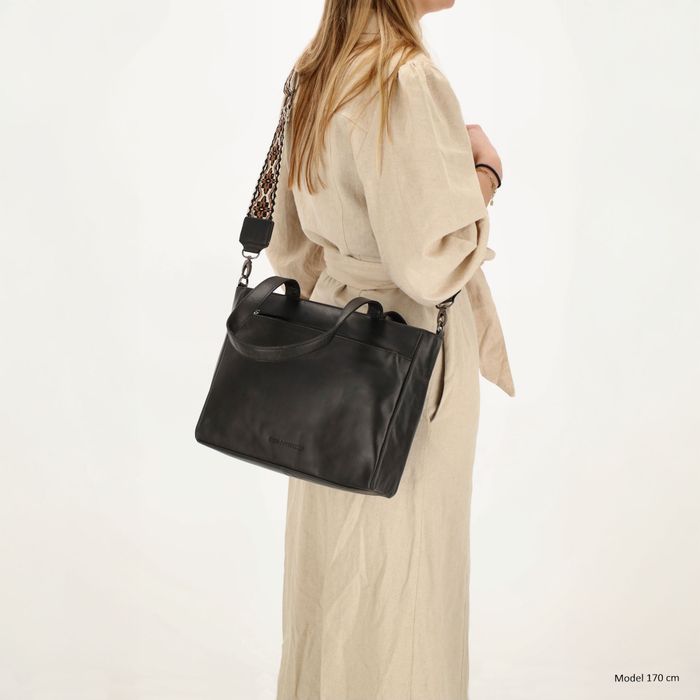 Hide & Stitches Next Navajo Handtas