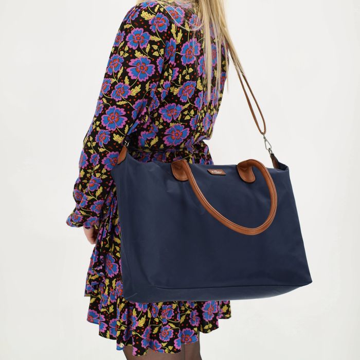 Charm London Buckingham Schoudertas 15,6 inch (34.5x19.4 cm)
