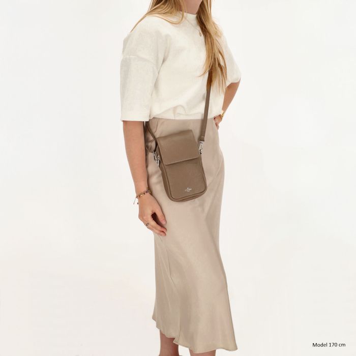 Charm London Washington Phone bag