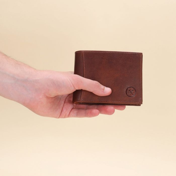 Hide & Stitches Da Vinci Wallet