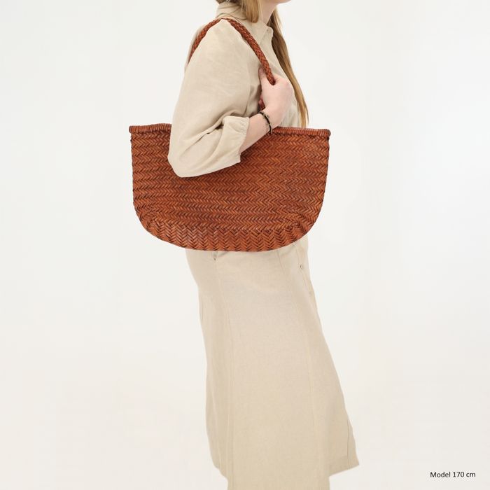 Hide & Stitches Amazone Shopper