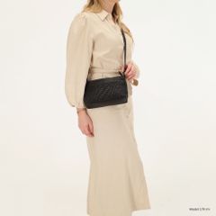 Hide & Stitches Inspired by illusion Crossbodytas