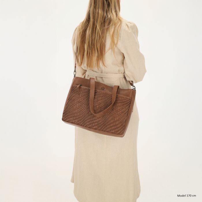 Hide & Stitches Inspired by illusion Shopper