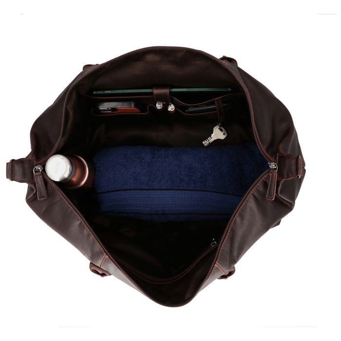 Hide & Stitches Japura Reistas