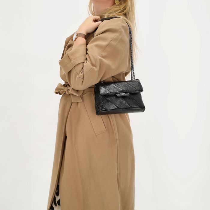 Charm London Elisa Schoudertas
