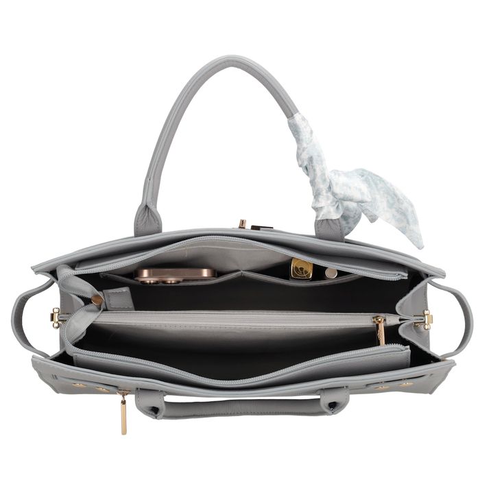 Charm London The Hamptons Shopper