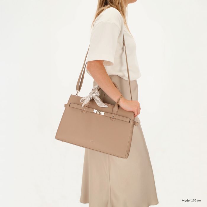 Charm London The Hamptons Shopper
